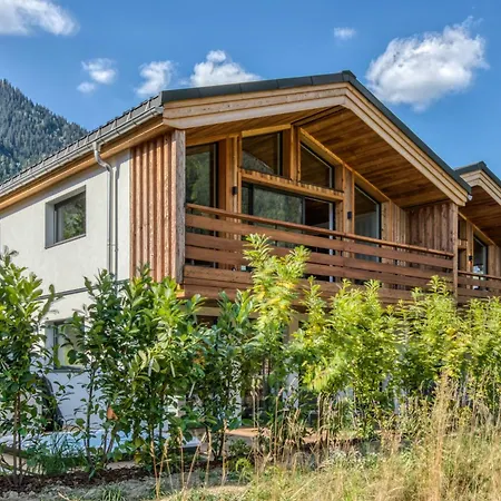 Nordic With Hot Tub In Holiday home
