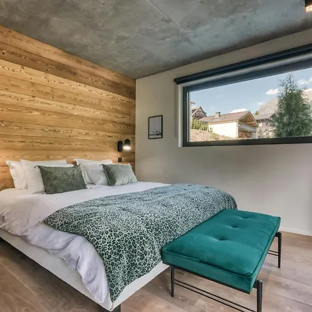 Nordic With Hot Tub In Holiday home Chamonix
