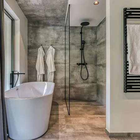 Nordic With Hot Tub In Holiday home *